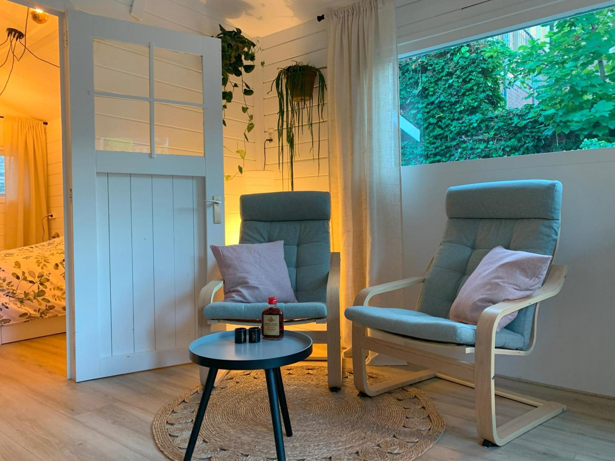 Tiny House Tussen De Grachten Sneek Exterior photo